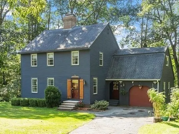 15 Oxbow Ln, Derry, NH 03038