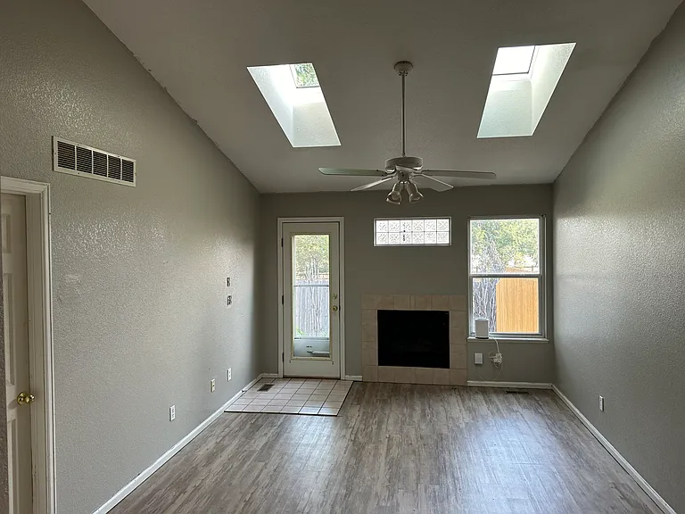 2933 Neil Dr #1 — Photo 1