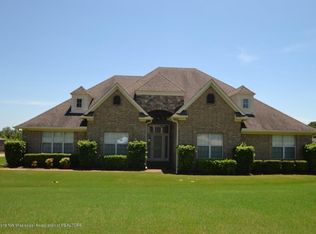 14151 Strafford Ln, Olive Branch, MS 38654