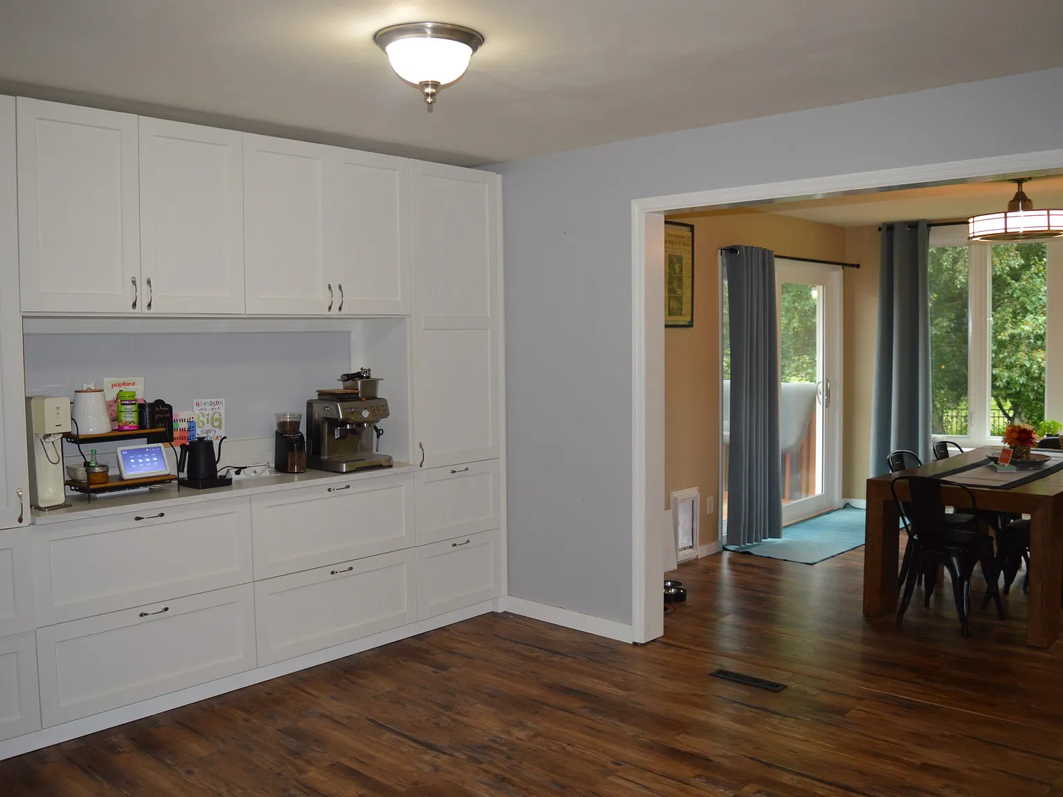 5 bed, 2372 sqft, $3,095 — Photo 1