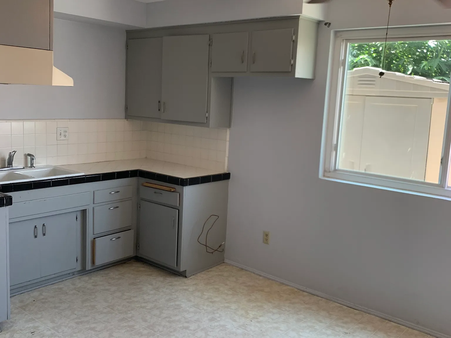 10030 Ben Hur Ave — Photo 2