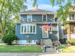 2656 Collins St, Blue Island, IL 60406