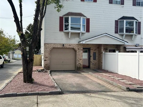 740 N Quebec St, Allentown, PA 18109