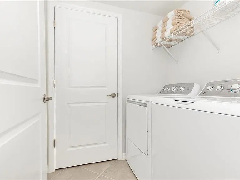 12685 Radiance Ct #102 — Photo 32