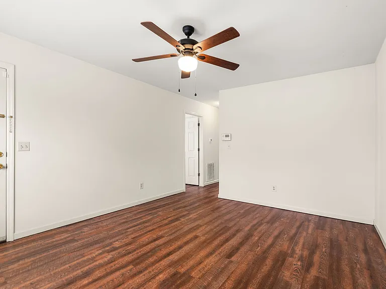 4966 Sherman Oaks Dr — Photo 5