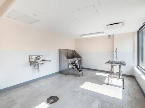 9 Avenue At Port Imperial image 43 of 50