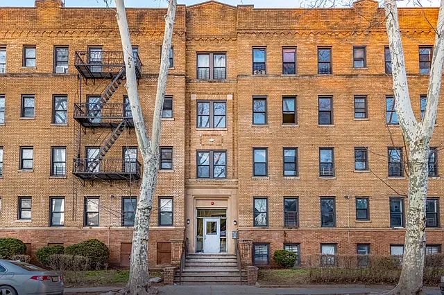 100 Chestnut Street — Photo 3