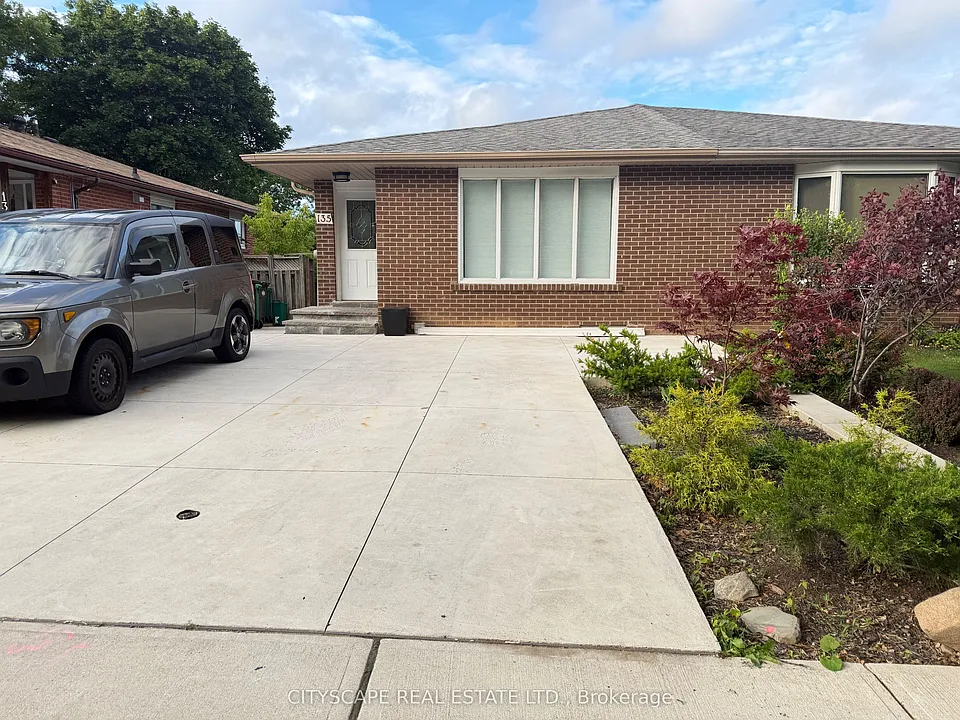 135 Bonham Blvd #UPPER