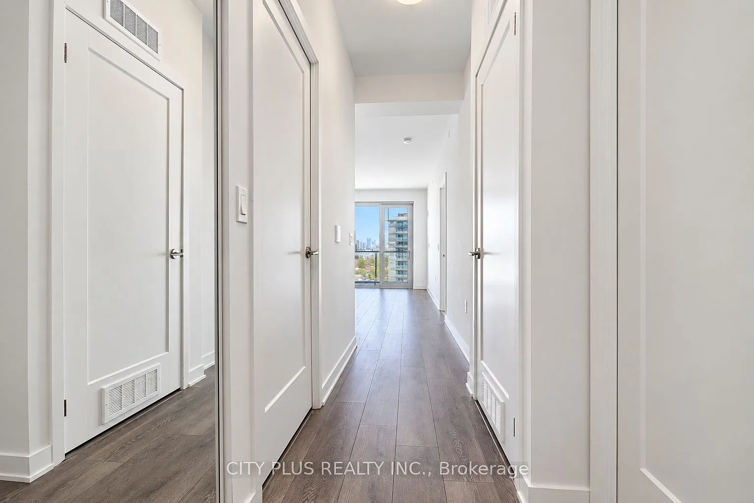 2 bed, $2,600 — Photo 1