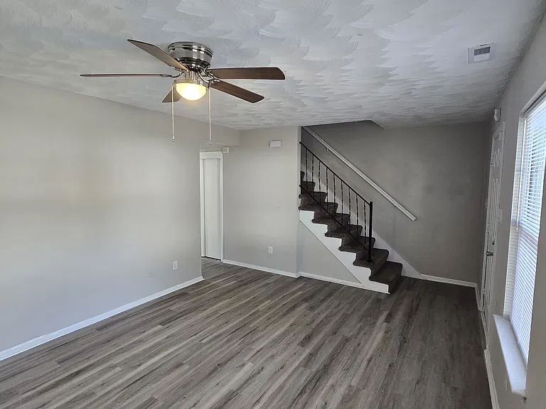 4113 Holly Cove Dr — Photo 3
