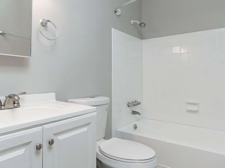 Updated Bathroom med