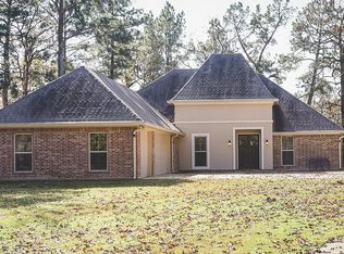 190 Lakeside Dr, Natchitoches, LA 71457