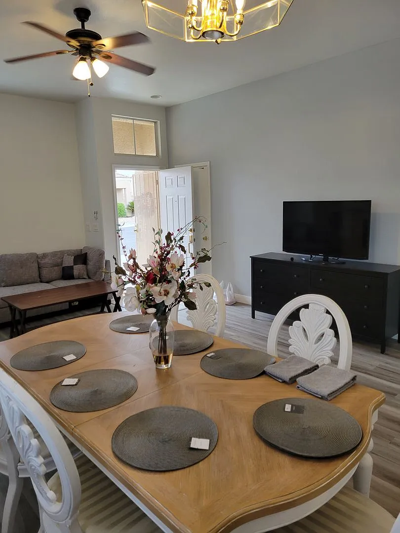 North Shores Single Story 3/2/2 — Photo 4