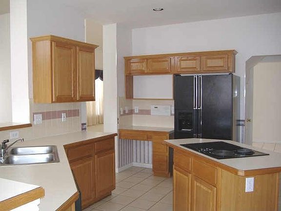 3rd image of 2217 Balleybrooke Dr