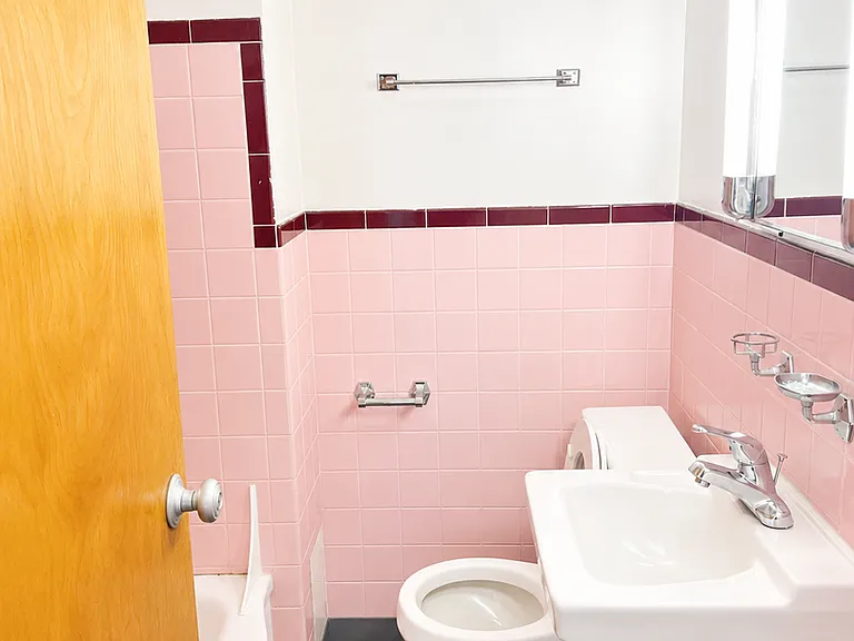 The Avenue apartments — Photo 14