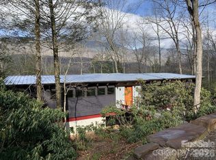 448 Mount Mitchell Dr, Burnsville, NC 28714