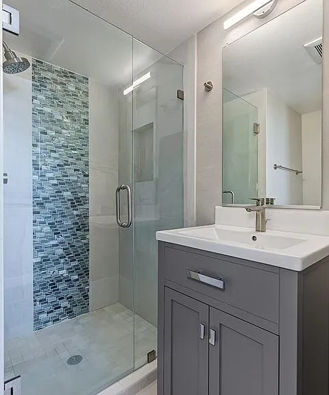 2333 Oak St #3 — Photo 35