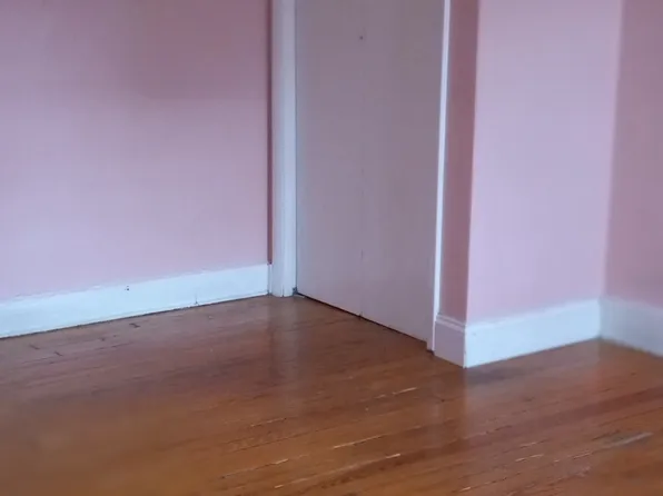 122 Clinton Avenue image 3 of 16