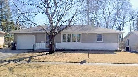 1st image of 1305 SW Kenworthy Dr