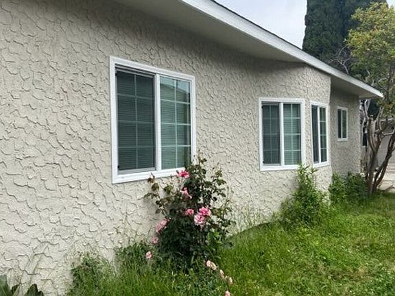3rd image of 1450 N Peterson Ave