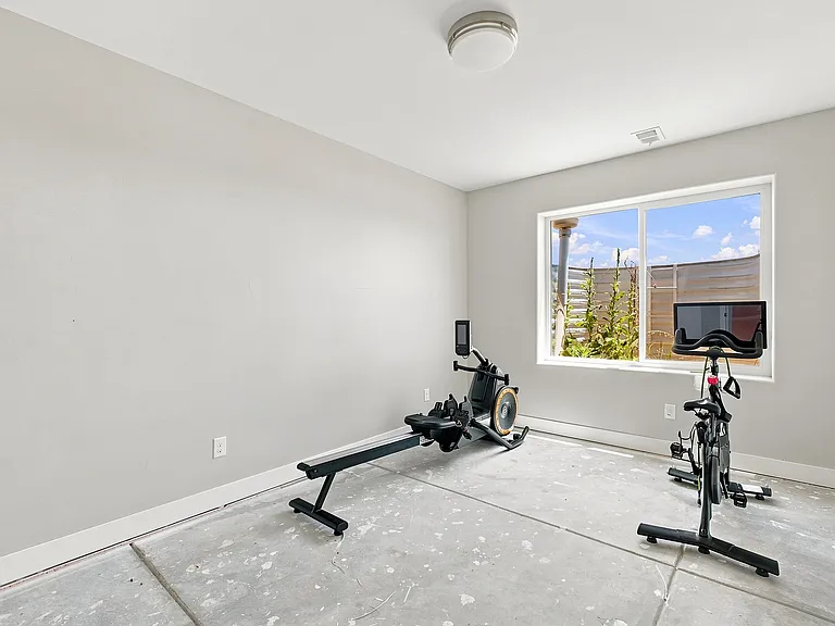 1095 Sage Rd — Photo 26