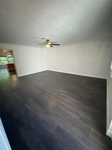 2 bed, 3367 sqft, $3,200 — Photo 3