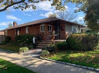 7-03 147th St, Whitestone, NY 11357