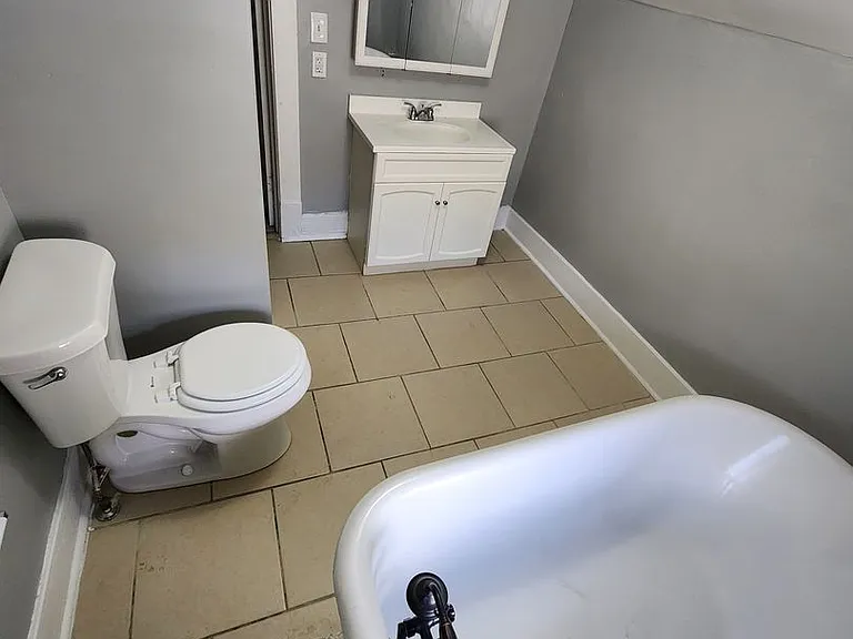 6010 Florence Blvd — Photo 41