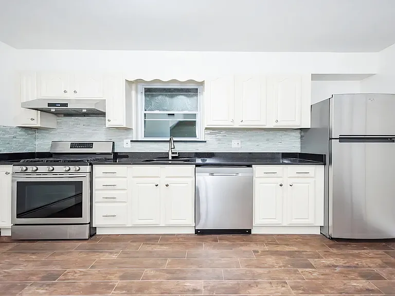 23-43 125th St #1 — Photo 2