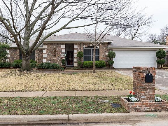 2nd image of 1105 Oak Timber Dr