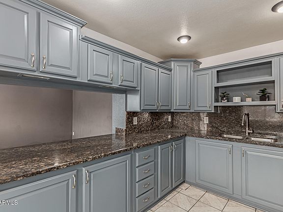4th image of 1760 W SUNLAND Avenue
