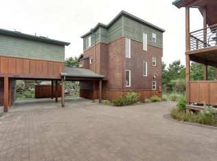 8916 Pelican Ln, Manzanita, OR 97130