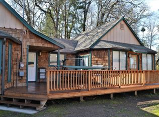 2056 Dowell Rd, Grants Pass, OR 97527