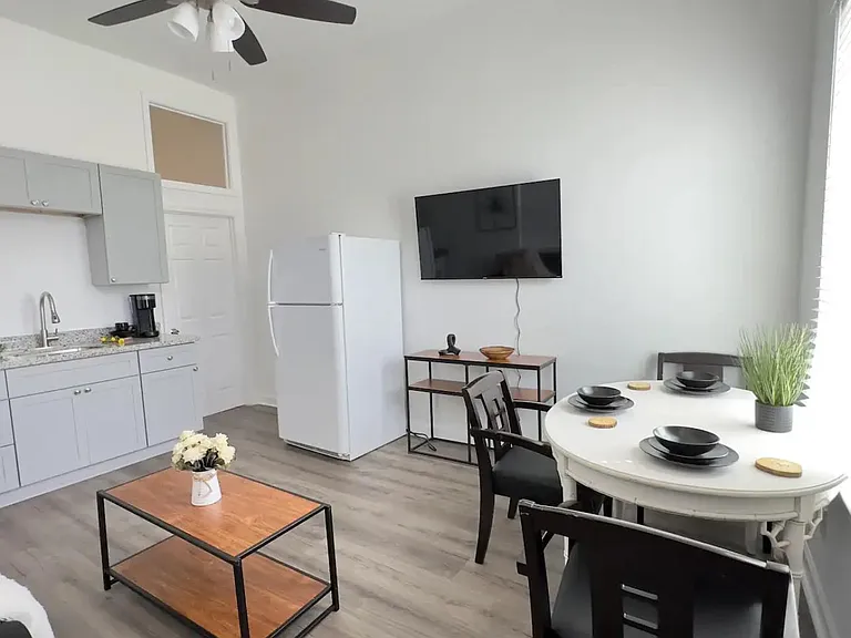 2513 Erato St #102 — Photo 3