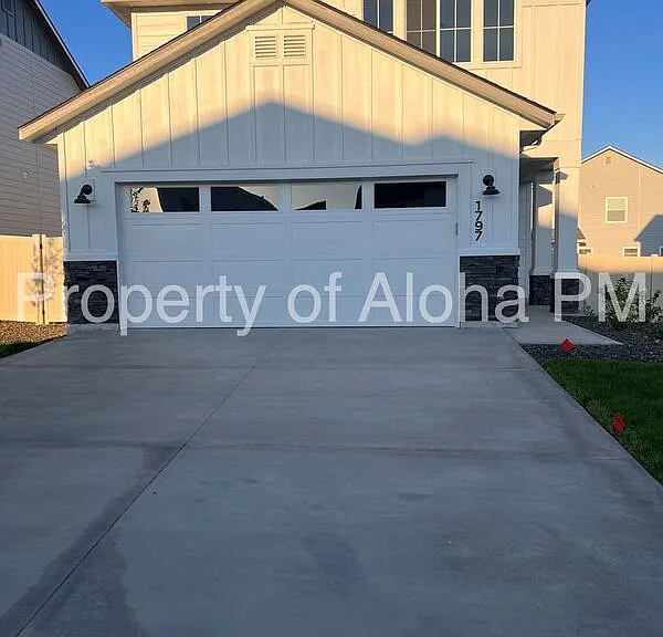 1797 S Grayling Ave — Photo 1