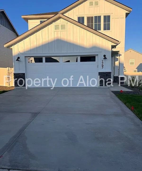 1797 S Grayling Ave