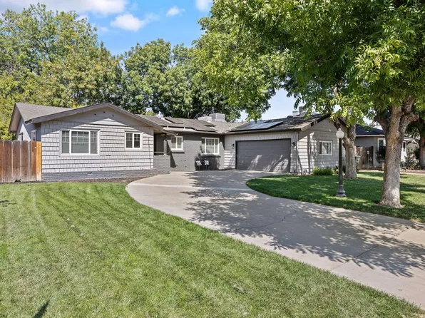 2424 W Fairview Court, Visalia, CA 93277