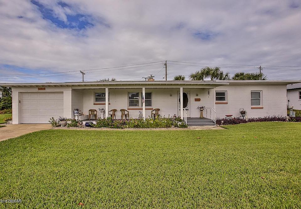 1st image of 215 Benjamin Dr