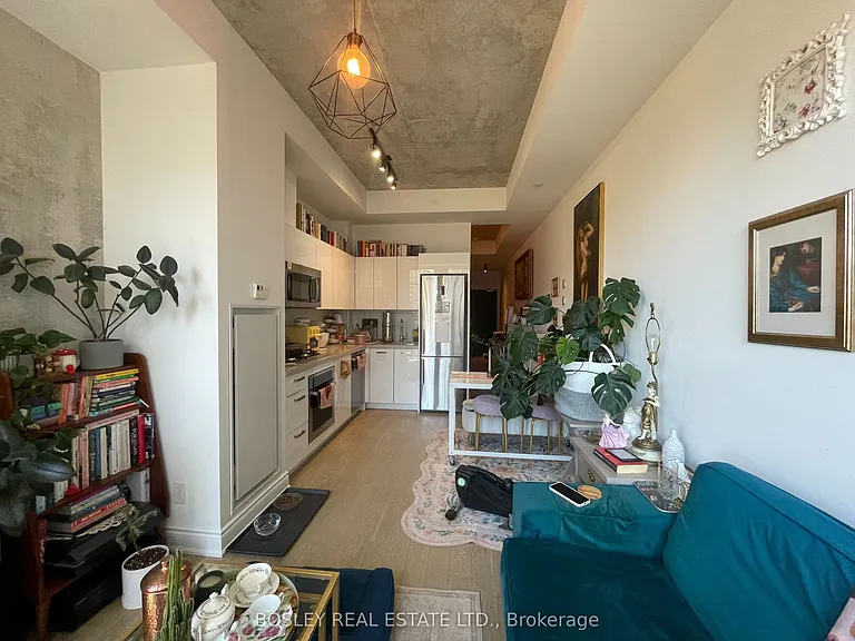 608 Richmond St W #606 — Photo 6