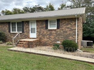 111 7th Ave S, Decherd, TN 37324