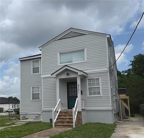 1st image of 2151 Robin St
