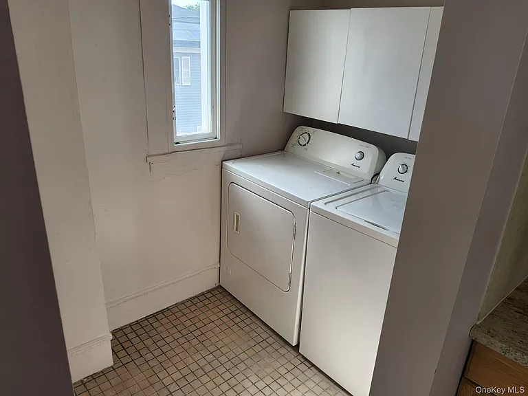 90 Hempstead Ave — Photo 9