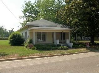 204 S Arkansas Ave, Bloomburg, TX 75556