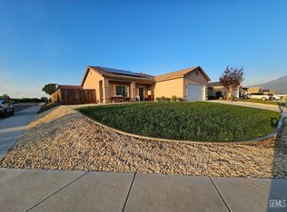 208 Bautista Ct, Arvin, CA 93203