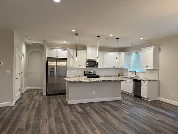 2nd image of 1194 Bristlecone Dr