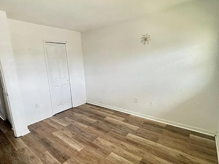 860 Sky Lake Cir #C412 — Photo 18