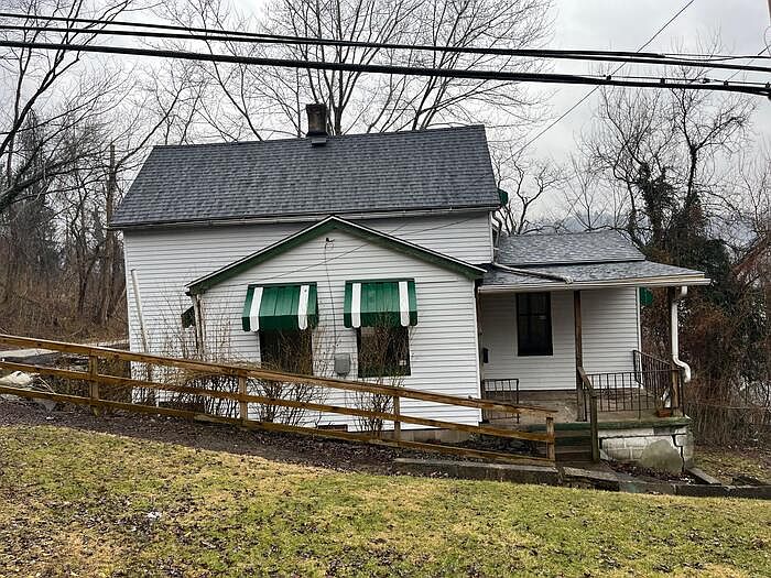 1st image of 595 Castle Ave W