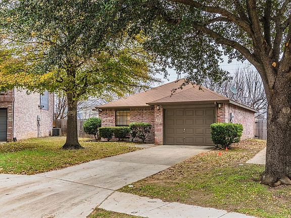 4th image of 2228 Brookview Dr