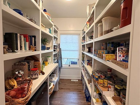 5th image of 4501 Prairie Brook Ln