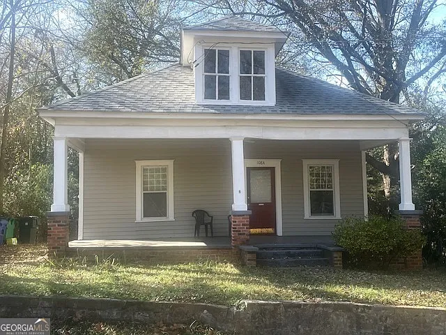 1084 3rd St photo 1